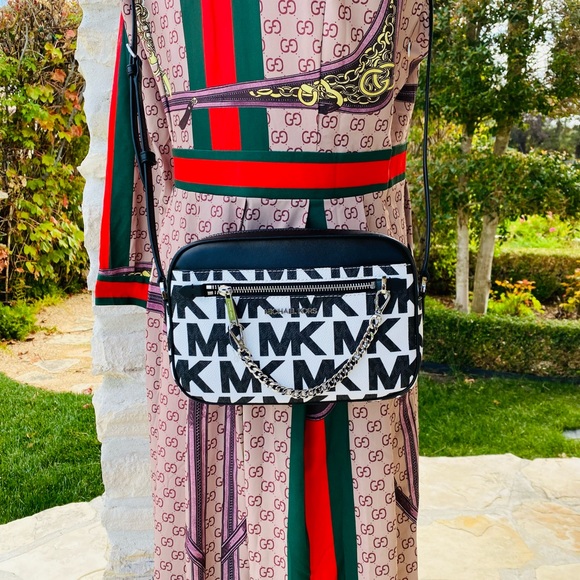 Michael Kors Graphic MK Large EW chain Xbody crossbody&wallet black white - Picture 7 of 12